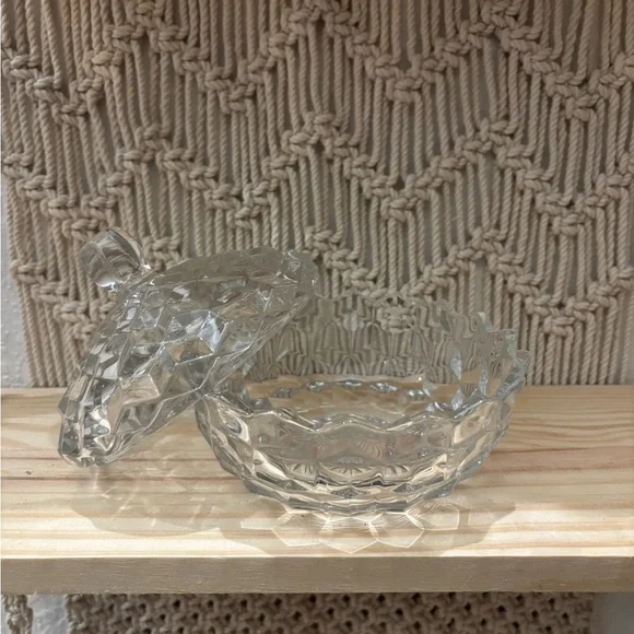 Vintage Fostoria American clear covered candy dish - Picture 2 of 3